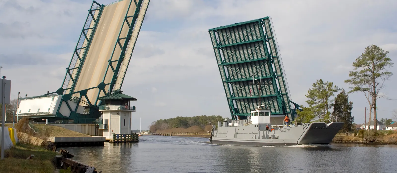 The Great Bridge drawbridge open on the Intracoastal Waterway in Chesapeake